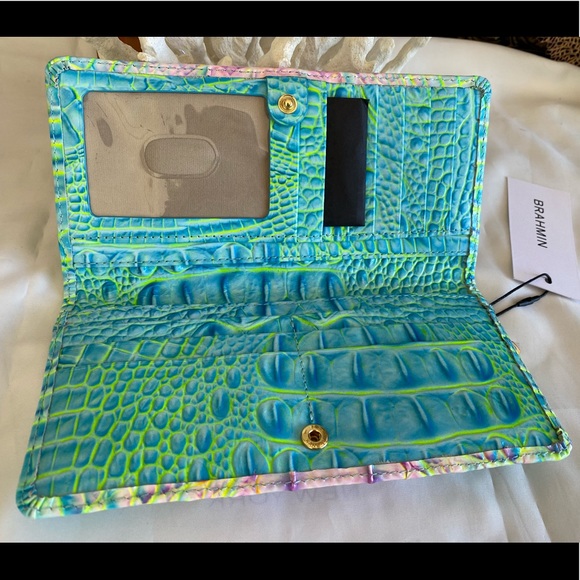 “EYE”💕🍭COTTON CANDY🍭💕 OMBRE BRAHMIN ADY WALLET NWT - Picture 2 of 7